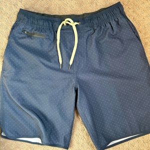 COPY - Vuori Banks Shorts Size Medium